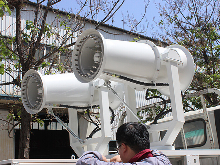 泰安一廠區(qū)購車載式霧炮機(jī)發(fā)貨案例