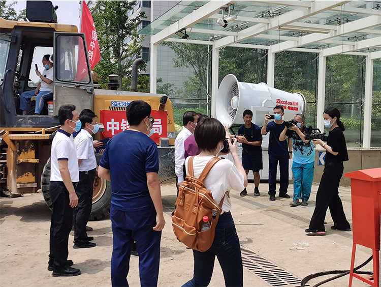 鄭通車(chē)載式霧炮機(jī)助力洪災(zāi)災(zāi)后重建工作案例實(shí)拍