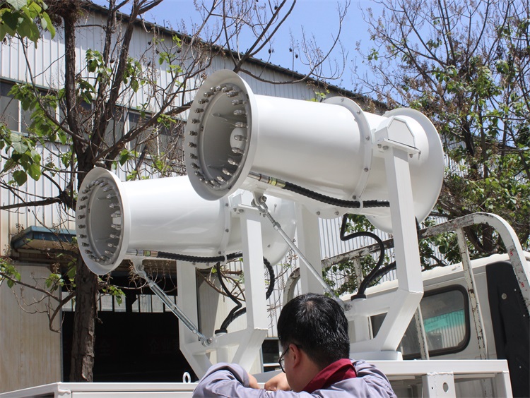 抗洪救災(zāi)-客戶購置鄭通霧炮機(jī)助力災(zāi)后重建工作發(fā)貨實拍